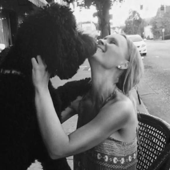 Meet your Posher, Carrie - Picture 1 of 1